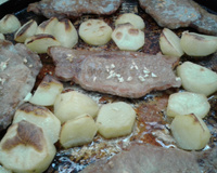 Bisteca com Alho e Batatas