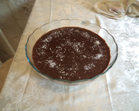 Doce gelado de coco com chocolate