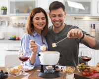 Máquina de fondue: saiba como escolher o melhor modelo e preparar aperitivos deliciosos