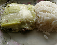 Bolo de chuchu recheado com carne moída