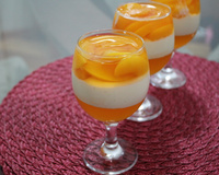 Creme de pêssego com gelatina