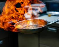 Domine a arte de flambar na cozinha!