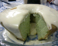 Bolo com gelatina de limão