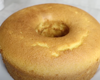 Sem leite, com pouco óleo: esse bolo é um milagre, tão simples e gostoso que só acredito porque eu fiz e comi