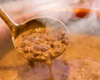 Adeus feijão ralo: misture isso ao caldo e ele vai ficar grosso e cremoso (não é farinha!)