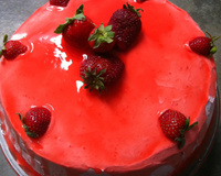 Torta de morango molhadinha