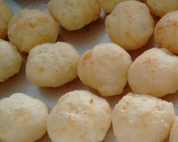 Pão de queijo empanado