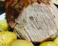 Cupim assado com batatas rústicas