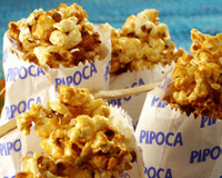 Pipoca caramelizada com leite ninho