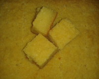 Bolo fácil de aipim com leite condensado