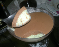 Mousse de limão coberto com mousse de chocolate