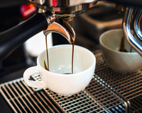 Saiba qual cafeteira de cápsula comprar para o seu cantinho do café!