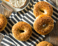 Bagel: aprenda a fazer esse pãozinho delicioso