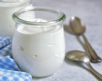 Iogurte natural caseiro fácil