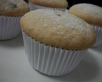 Bolinho de baunilha com mirtilo (blueberry)