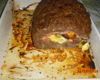 Rocambole de carne recheado