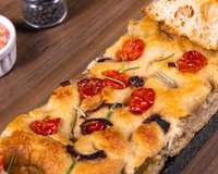 O que é uma focaccia? Saiba como preparar a receita italiana que conquistou o Tik Tok
