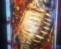 Peixe assado com recheio