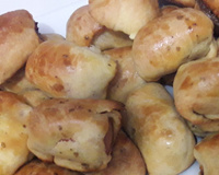 Enroladinho de salsicha assado fácil