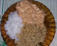 Estrogonofe de frango desfiado