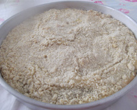 Cuca de banana com farofa