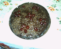 Bolo de chocolate e calda de chocolate