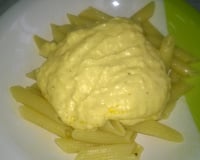 Molho de queijo ralado saboroso