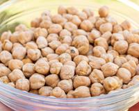 O superlegume rico em proteínas, minerais, vitaminas e fibras que luta contra o colesterol e é cultivado em mais de 50 países