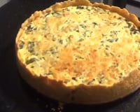 Quiche com farinha de arroz, espinafre e ricota