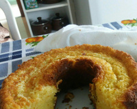 Bolo de fubá cremoso