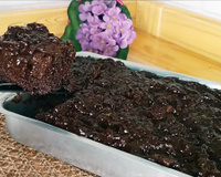 Bolo crocante é a receita viral do momento, mas o segredo para ficar perfeito está nesse detalhe que poucos sabem