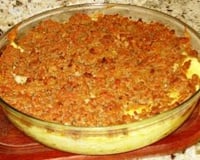 Bolo de batata com carne e queijo