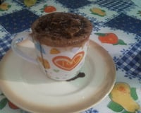 Bolo de chocolate na caneca