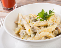 Penne ao molho de cogumelos