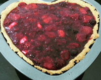 Torta com Calda de Frutas Vermelhas