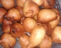 Bolinho de chuva (fica bem redondinho)