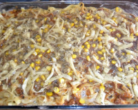 Macarrão gratinado com carne moída