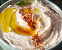 Como fazer homus com grão-de-bico de latinha: aprenda o preparo mais rápido e fácil que ainda economiza gás!