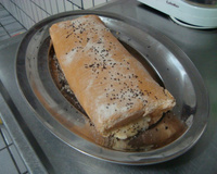 Rocambole de coco e brigadeiro branco