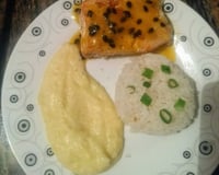 Salmão com molho de maracujá