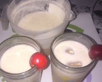 Suco de acerola com leite e chia