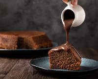 Torta de chocolate com apenas 2 ingredientes e amiga do intestino: coma gostoso e melhore a sua saúde digestiva