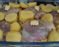 Sobrecoxas de frango assadas com alecrim