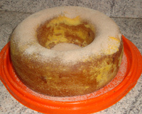 Bolo de fubá com goiabada