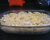 Macarrão com bacon e molho branco