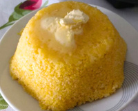 Cuscuz de micro-ondas na caneca doce ou salgado: receita para um lanche rápido e gostoso