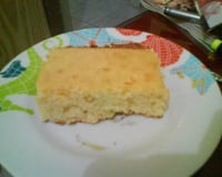 Bolo delicioso de queijo ralado