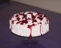 Torta mousse de chocolate branco com creme de chocolate preto