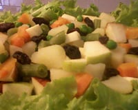 Salada de legumes com maçã