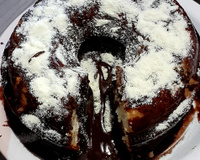 Bolo vulcão de leite em pó com creme de avelã